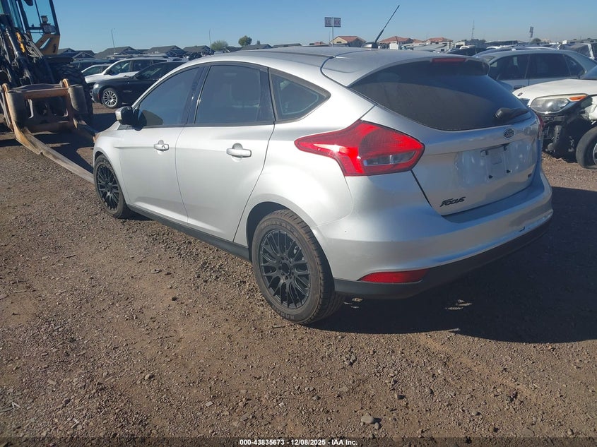 Vin: 1fadp3k20fl326715, lot: 44331164, ford focus se 20153