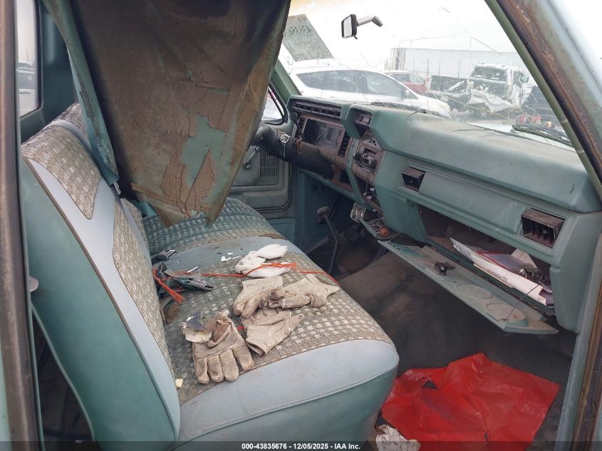 1FTEF14FXCPA06361 1982 FORD F-150 photo no. 5