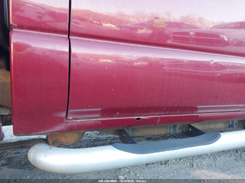 2002 GMC Sonoma Sls VIN: 1GTDT13W42K210235 Lot: 43835695