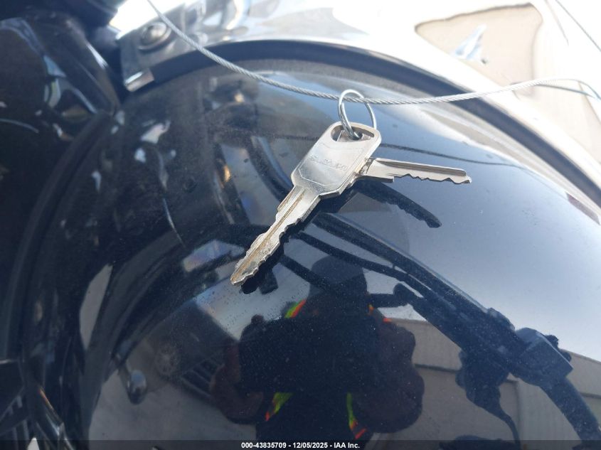 2005 Suzuki C90 VIN: JS1VY52A152103287 Lot: 43835709