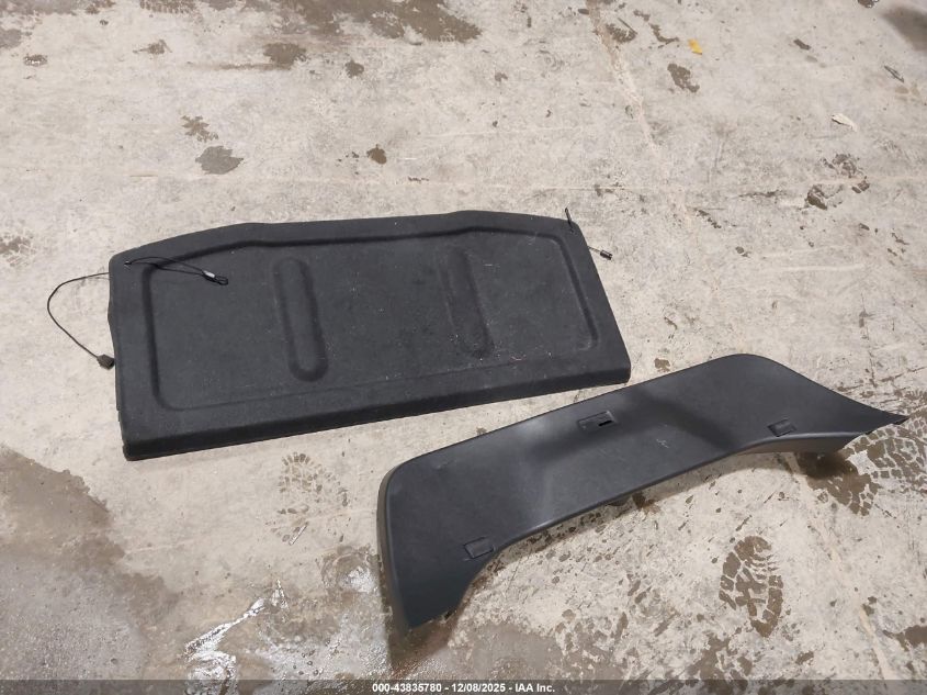 2013 Hyundai Veloster Turbo W/Black VIN: KMHTC6AE2DU111452 Lot: 43835780