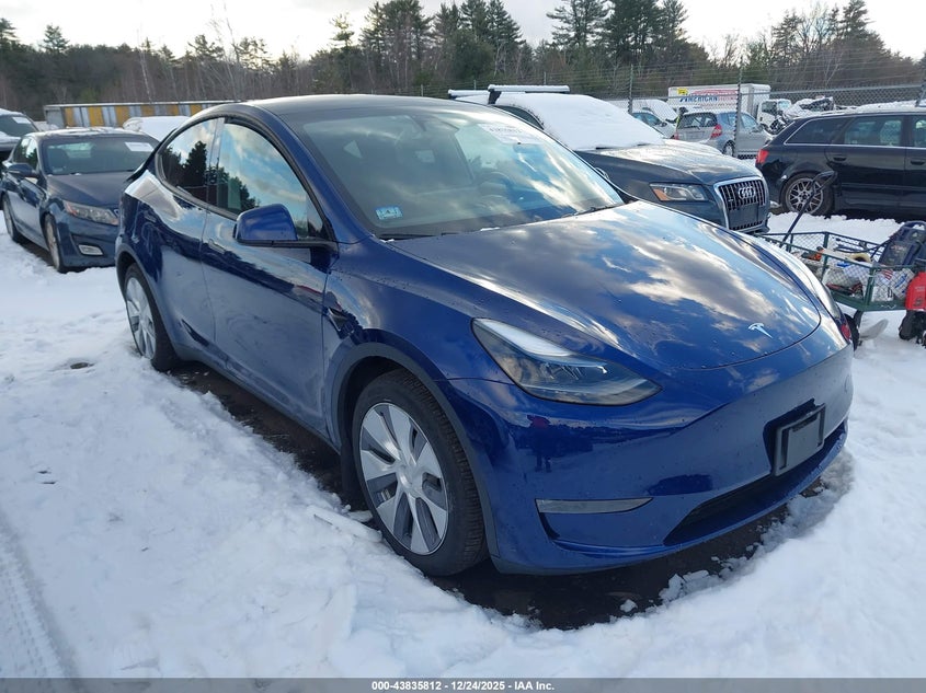 7SAYGDEE0RA247723 2024 Tesla Model Y Long Range Dual Motor All-Wheel Drive auction photo 1