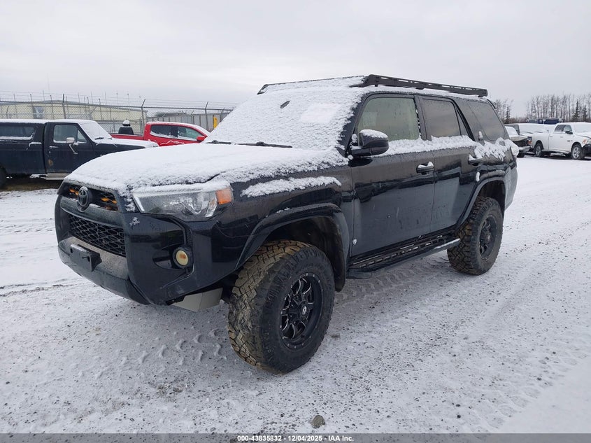Vin: jtebu5jr3e5196383, lot: 44331324, toyota 4runner sr5 20142