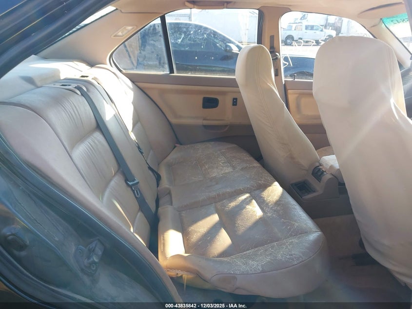 WBACB3328RFE19620 1994 BMW 3ER photo no. 8