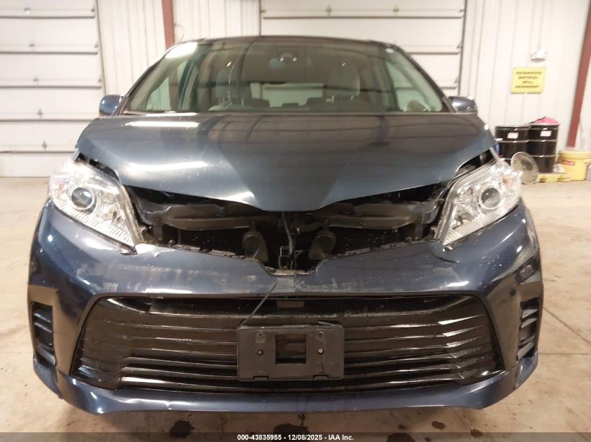 2018 Toyota Sienna Le 8 Passenger VIN: 5TDKZ3DC7JS920971 Lot: 43835955