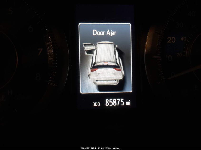 2018 Toyota Sienna Le 8 Passenger VIN: 5TDKZ3DC7JS920971 Lot: 43835955