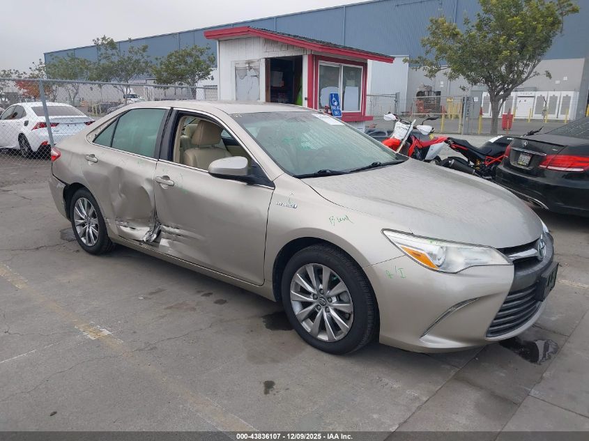 TOYOTA CAMRY HYBRID XLE