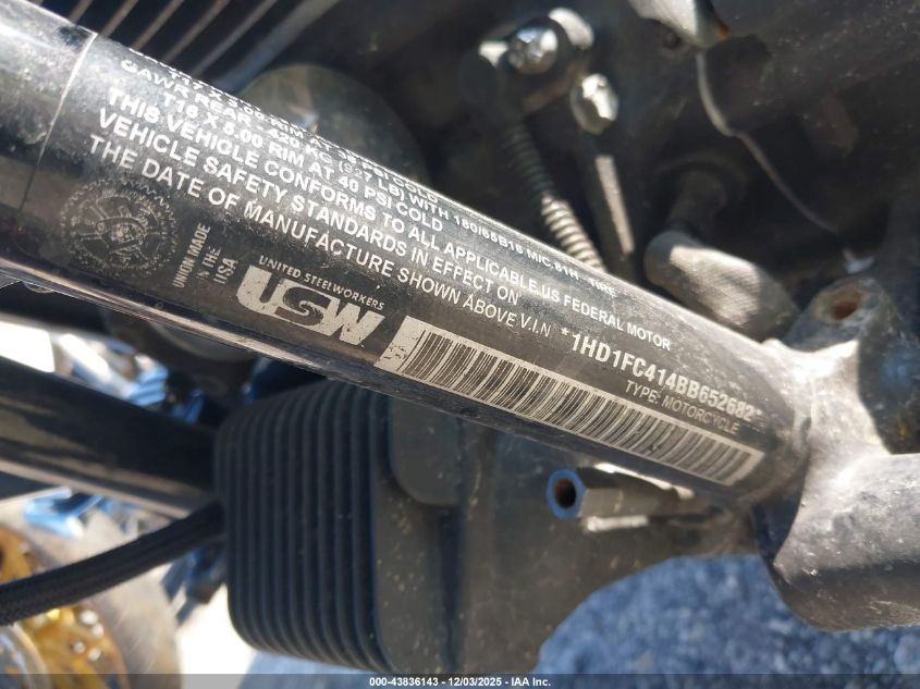 2011 Harley-Davidson Flhtcu VIN: 1HD1FC414BB652682 Lot: 43836143