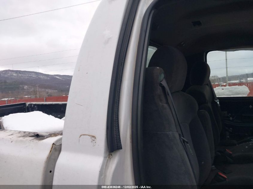 2002 Chevrolet Silverado 2500Hd VIN: 1GCHK24U42E128110 Lot: 43836246