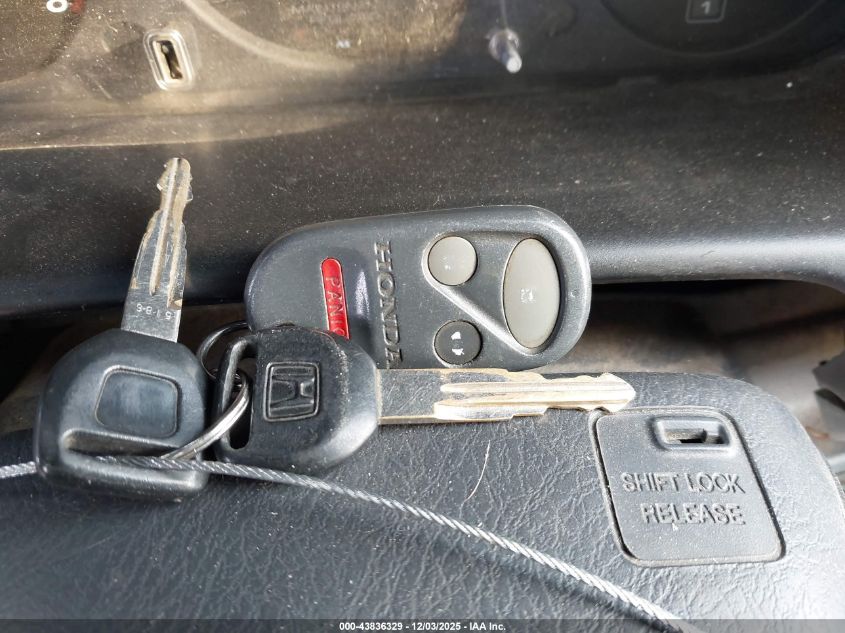 1998 Honda Cr-V Ex VIN: JHLRD1862WC065517 Lot: 43836329