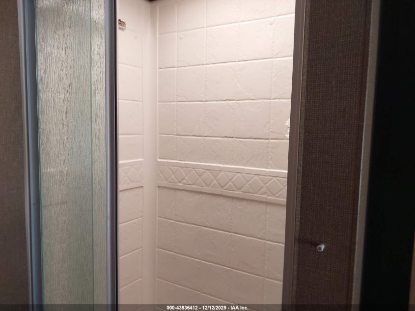 2016 Ford E-450 Cutaway VIN: 1FDXE4FS6GDC08821 Lot: 43836412