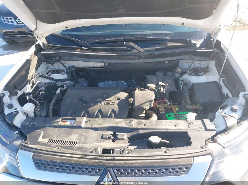 2020 Mitsubishi Outlander Es 2.4 S-Awc/Le 2.4 S-Awc/Se 2.4 S-Awc/Sel 2.4 S-Awc/Sp 2.4 S-Awc VIN: JA4AZ3A32LZ048694 Lot: 43836592