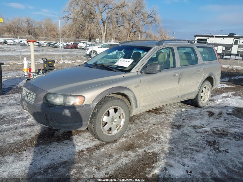 YV1SZ59H941142992 2004 VOLVO XC70 photo no. 2