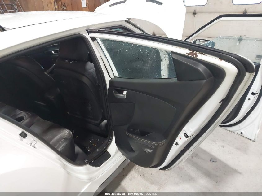 2013 Hyundai Veloster Turbo W/Black VIN: KMHTC6AE3DU145724 Lot: 43836763