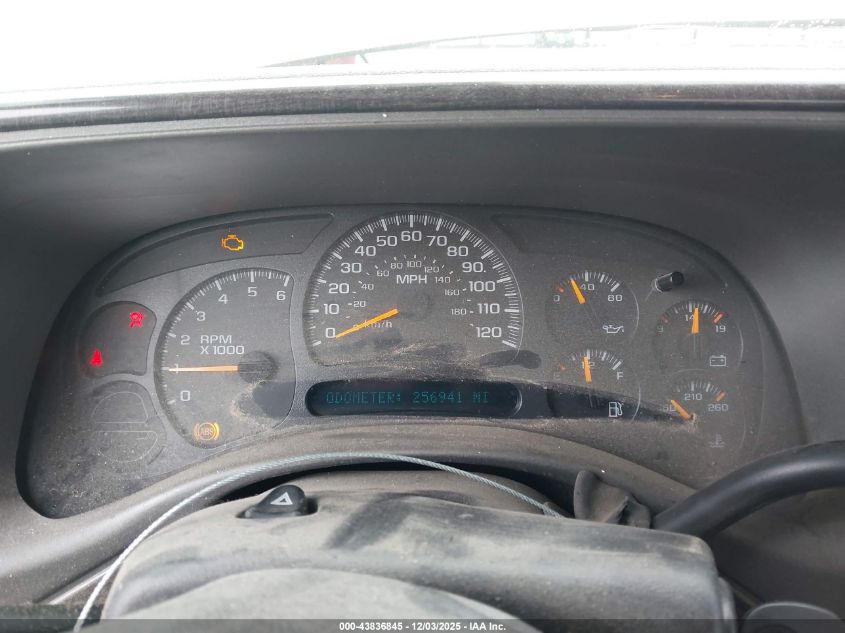 2005 Chevrolet Silverado 1500 Z71 VIN: 2GCEK19T351224667 Lot: 43836845