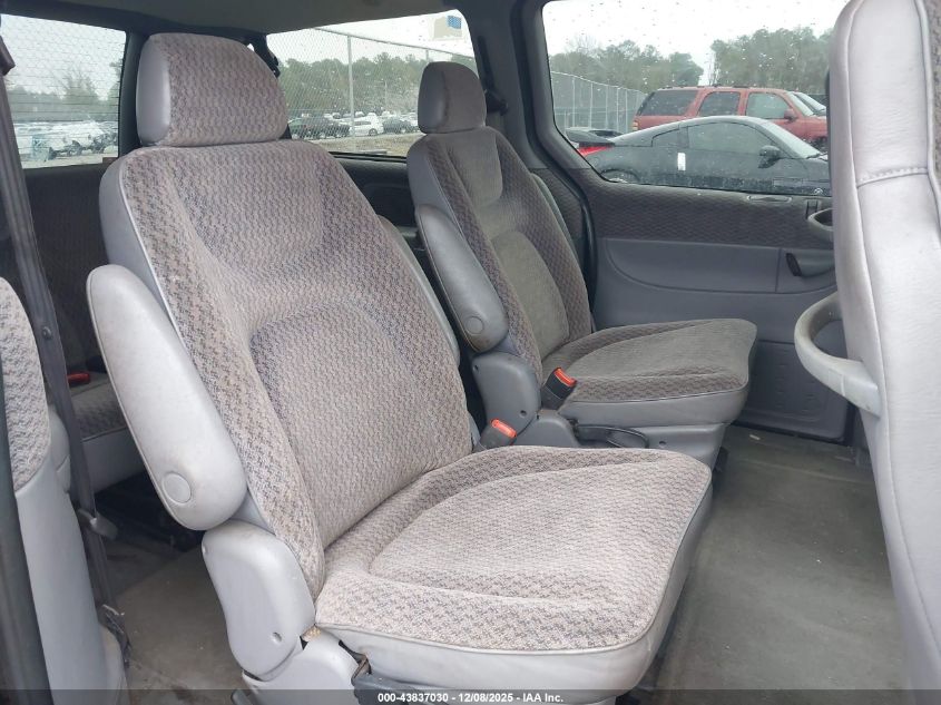 2000 Dodge Grand Caravan Se VIN: 1B4GP44G9YB734075 Lot: 43837030