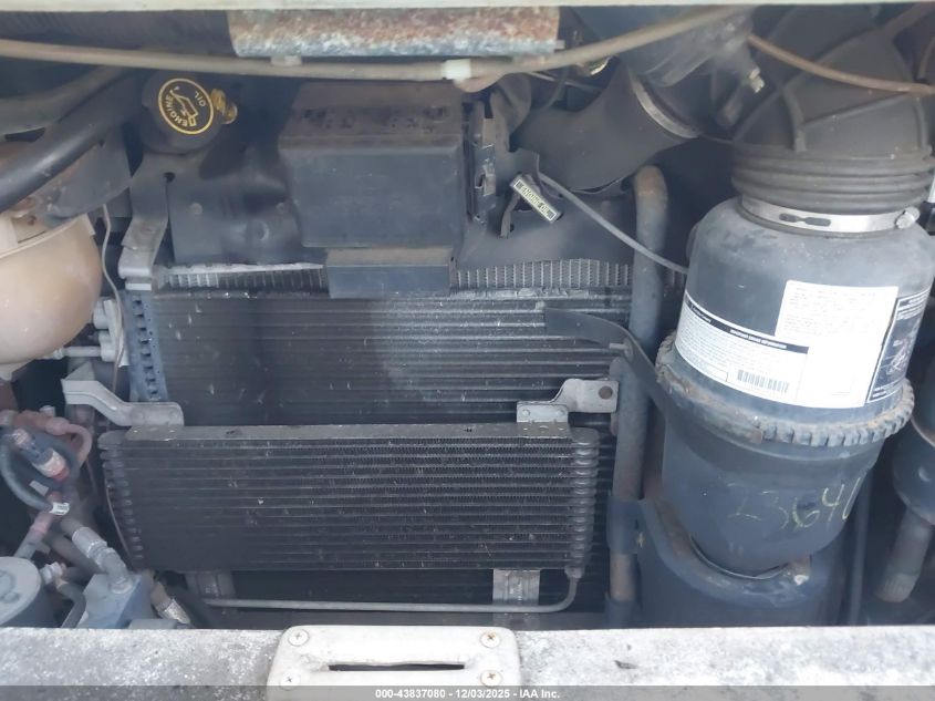 2000 Ford F550 Super Duty Stripped Chass VIN: 1FCNF53S4Y0A11934 Lot: 43837080