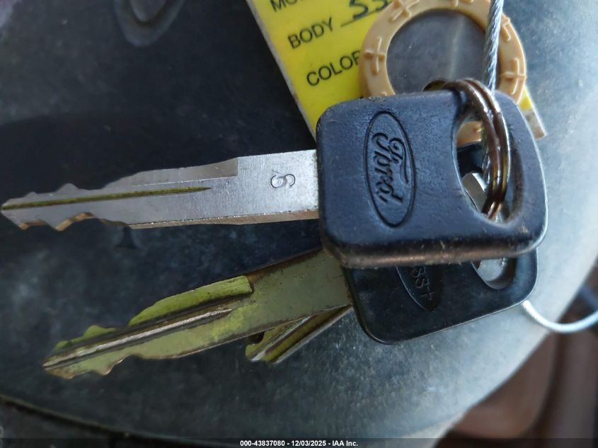 2000 Ford F550 Super Duty Stripped Chass VIN: 1FCNF53S4Y0A11934 Lot: 43837080