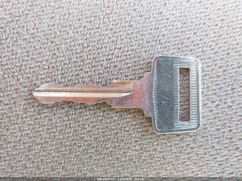 1994 Volvo 940 VIN: YV1JS8313R1173692 Lot: 43837117