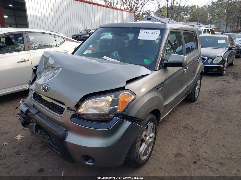 2011 Kia Soul + VIN: KNDJT2A21B7233886 Lot: 43837239