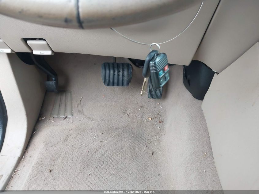 2004 Ford Expedition Eddie Bauer VIN: 1FMFU17L54LB81875 Lot: 43837295