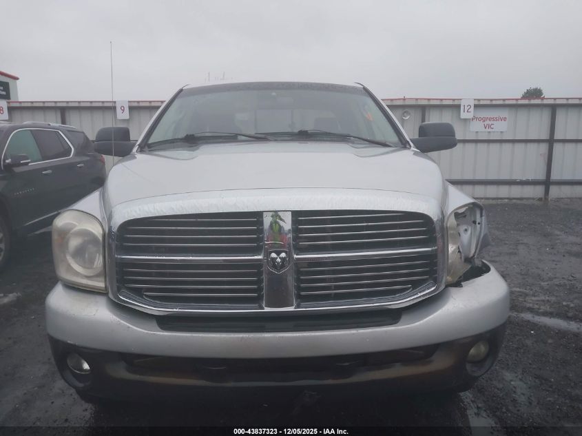 2007 Dodge Ram 1500 Slt/Trx4 Off Road/Sport VIN: 1D7HU18257S147356 Lot: 43837323