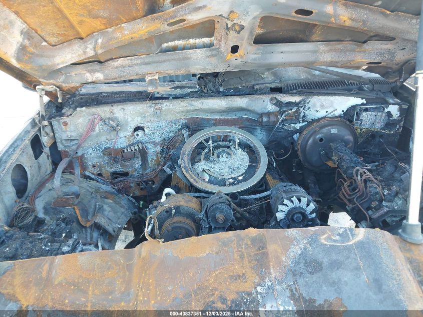 1993 Chevrolet Suburban C1500 VIN: 1GNEC16K9PJ323342 Lot: 43837351