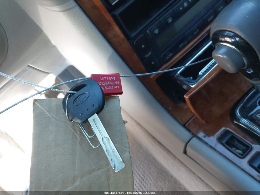 2005 Kia Amanti VIN: KNALD124655051260 Lot: 43837461