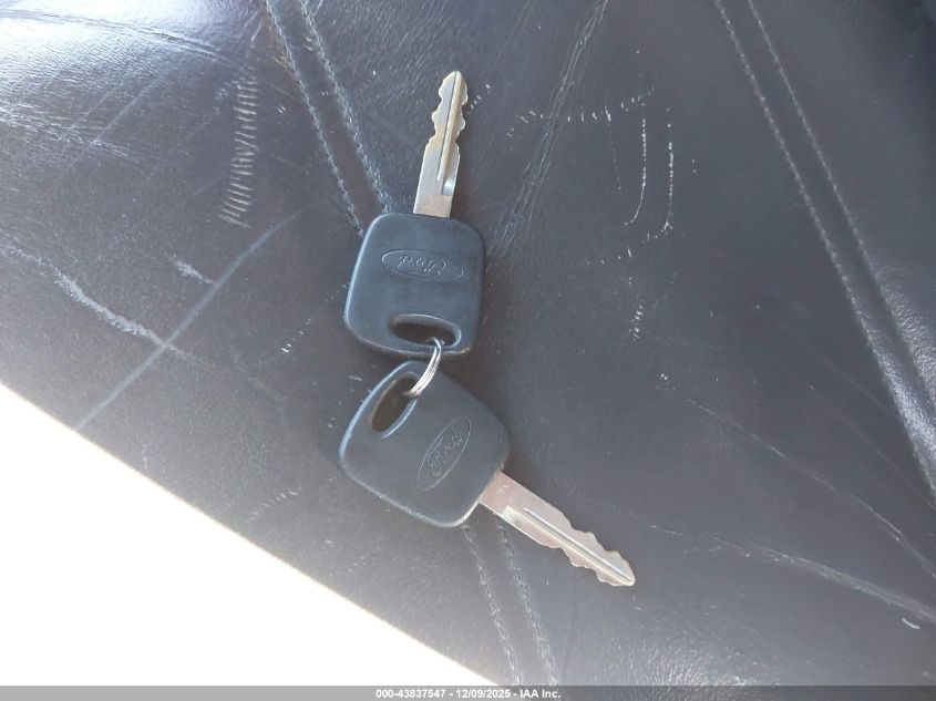 2001 Ford Mustang VIN: 1FAFP40431F177646 Lot: 43837547