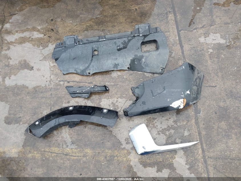 2017 Honda Cr-V Touring VIN: 2HKRW1H93HH516382 Lot: 43837957