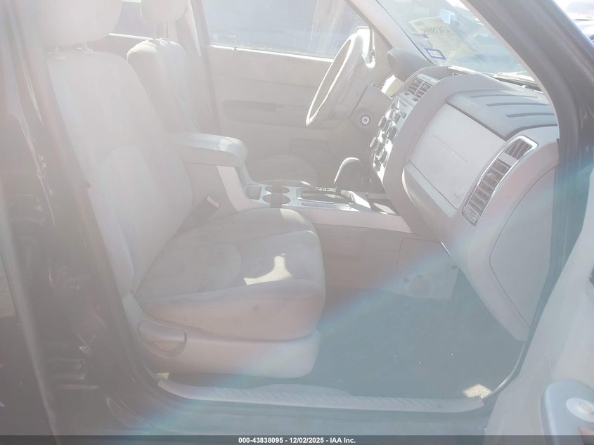 4M2CU81Z98KJ31063 2008 MERCURY MARINER photo no. 5