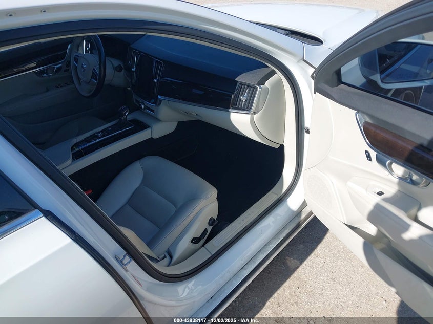 YV1102AK5H1006652 2017 VOLVO S90 photo no. 5