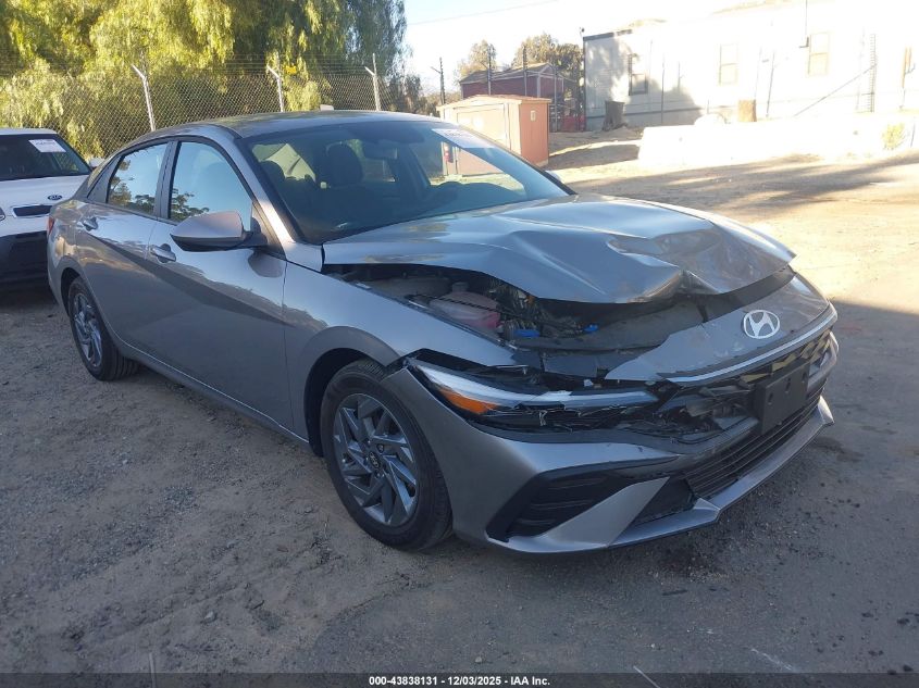 HYUNDAI ELANTRA BLUE