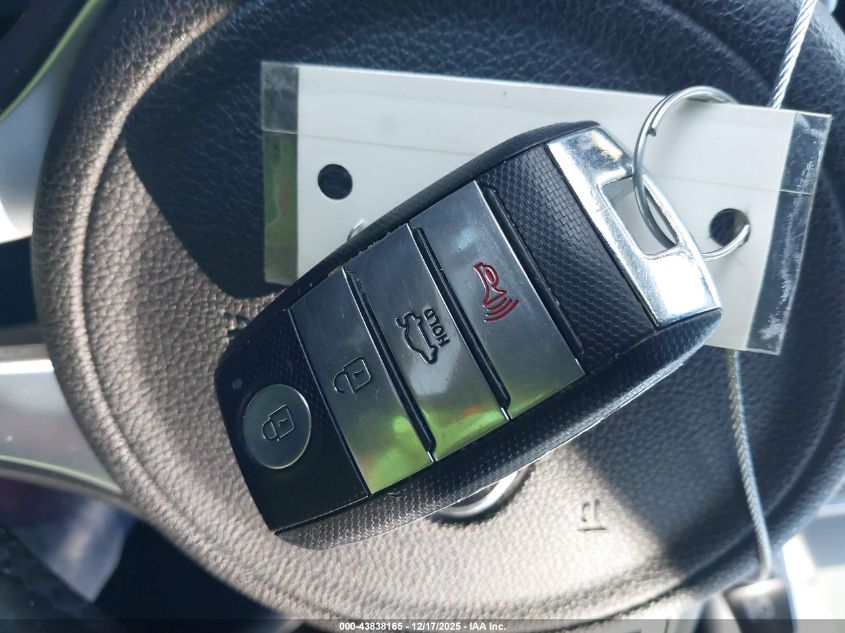 2016 Kia Optima Ex VIN: 5XXGU4L32GG106801 Lot: 43838165