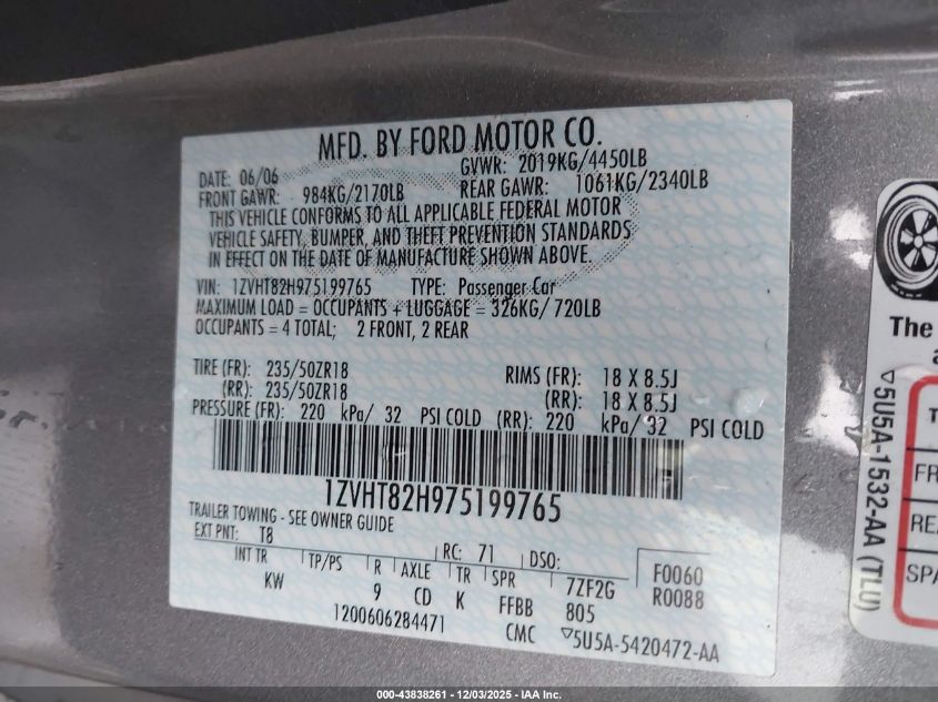 2007 Ford Mustang Gt Deluxe/Gt Premium VIN: 1ZVHT82H975199765 Lot: 43838261