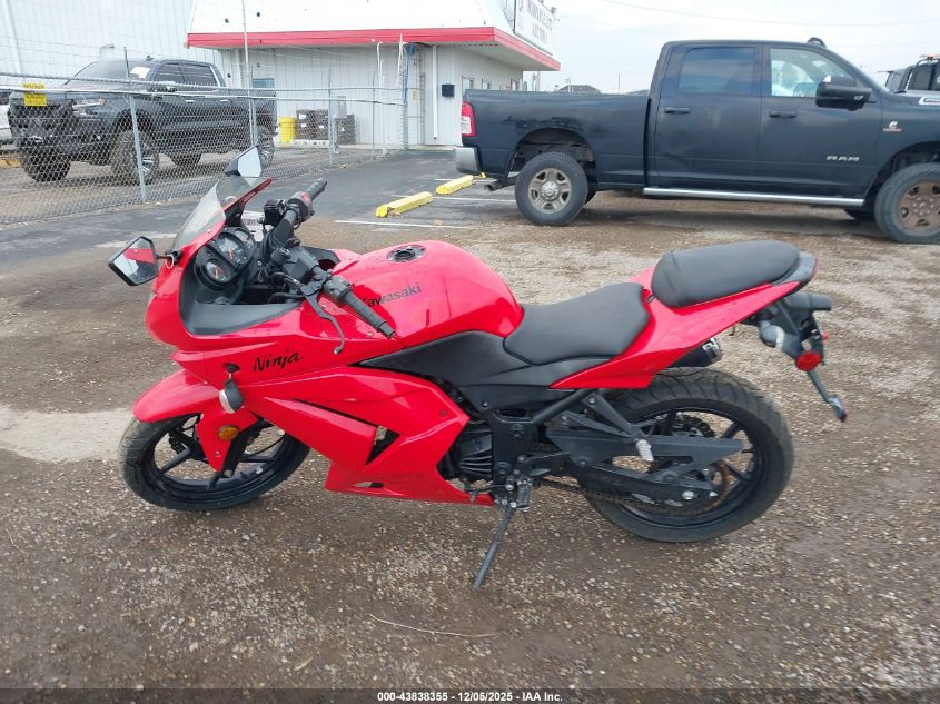 2010 Kawasaki Ex250 J VIN: JKAEXMJ11ADA61932 Lot: 43838355