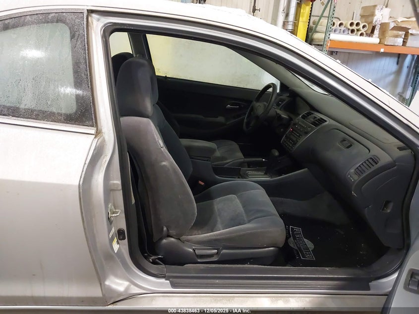 1HGCG32501A030860 2001 HONDA ACCORD photo no. 5