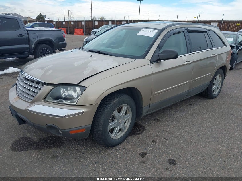 2C8GF68474R558168 2004 CHRYSLER PACIFICA photo no. 2