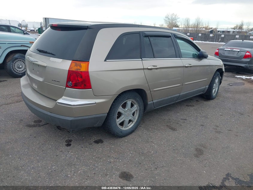 2C8GF68474R558168 2004 CHRYSLER PACIFICA photo no. 4