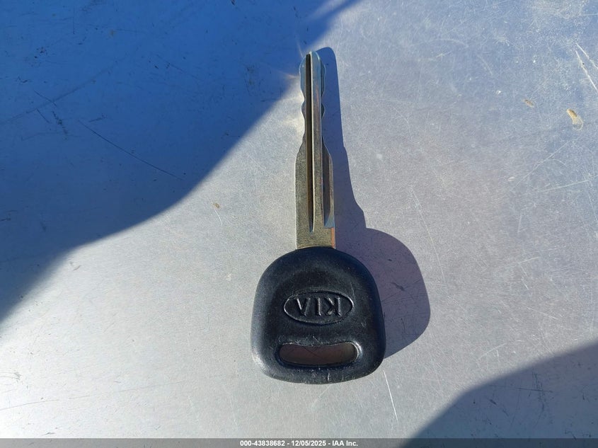 KNAFB121335286611 2003 KIA SPECTRA photo no. 11