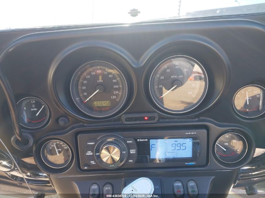 2010 Harley-Davidson Flhtcu VIN: 1HD1FC417AB643408 Lot: 43838739