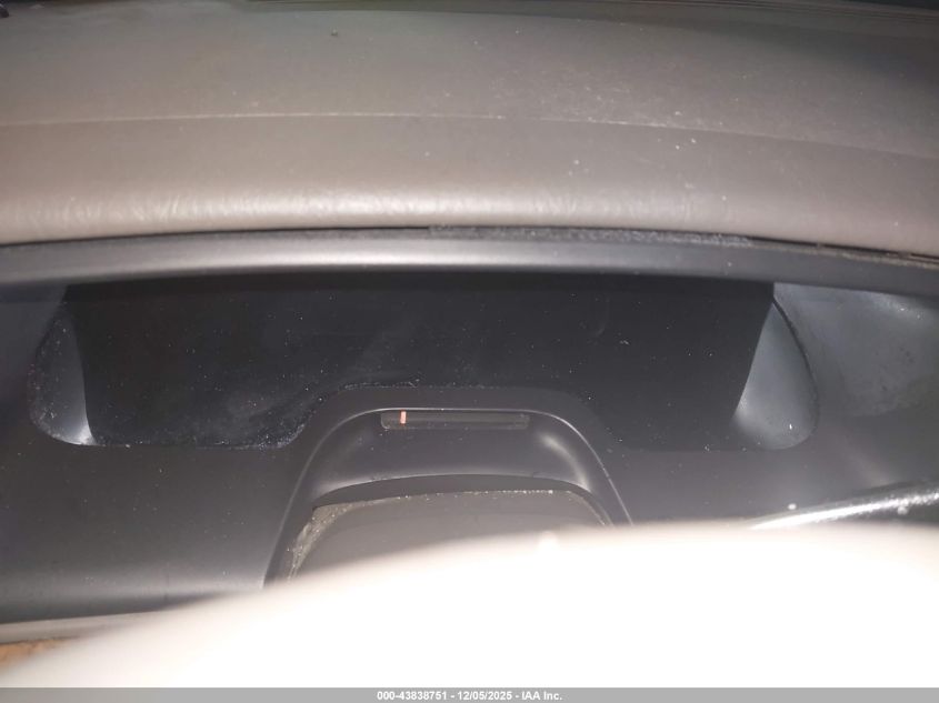 2000 Lincoln Continental VIN: 1LNHM97V5YY861793 Lot: 43838751