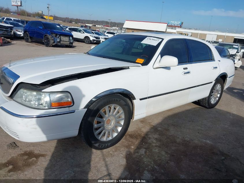 2005 Lincoln Town Car Signature Limited VIN: 1LNHM82W45Y634407 Lot: 43838813