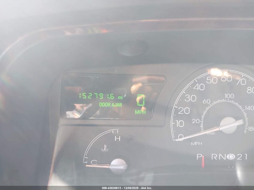 2005 Lincoln Town Car Signature Limited VIN: 1LNHM82W45Y634407 Lot: 43838813