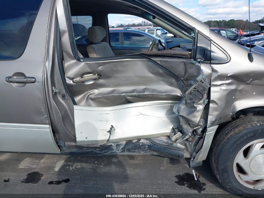 1998 Toyota Sienna Xle VIN: 4T3ZF13C4WU083020 Lot: 43838864