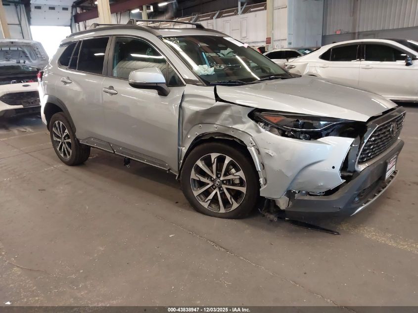 TOYOTA COROLLA CROSS XLE