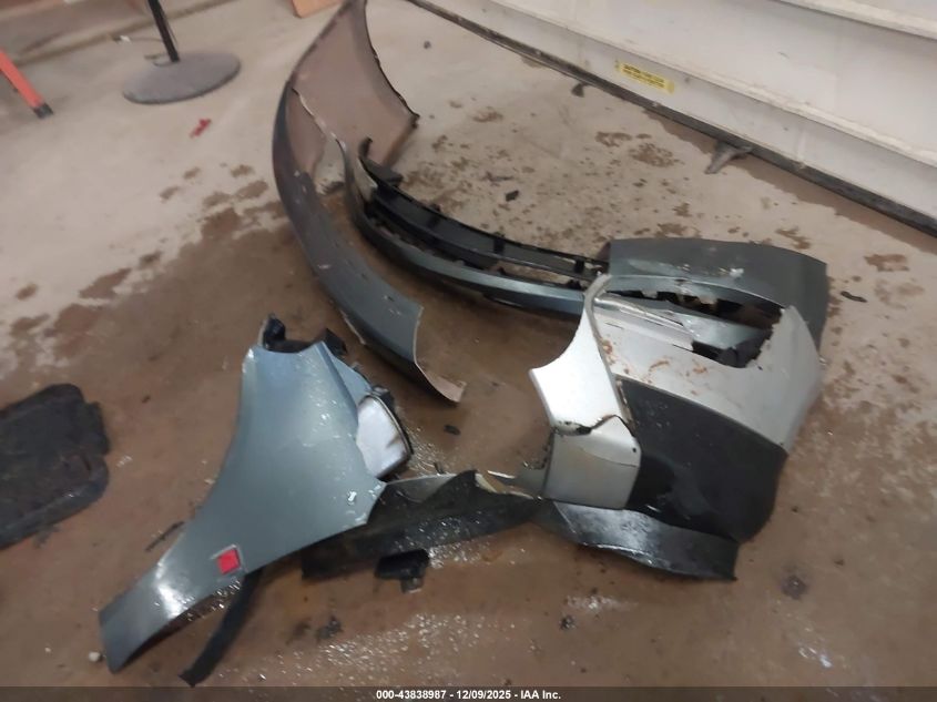 2004 Saturn Ion 3 VIN: 1G8AL54F24Z157788 Lot: 43838987