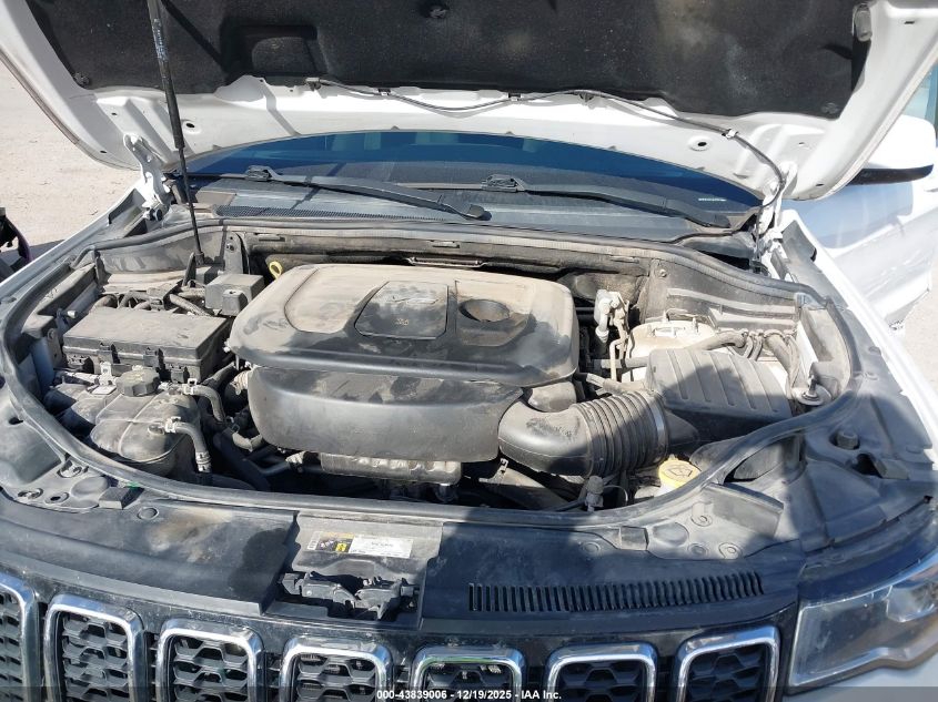 2017 Jeep Grand Cherokee Laredo 4X2 VIN: 1C4RJEAG0HC785126 Lot: 43839006