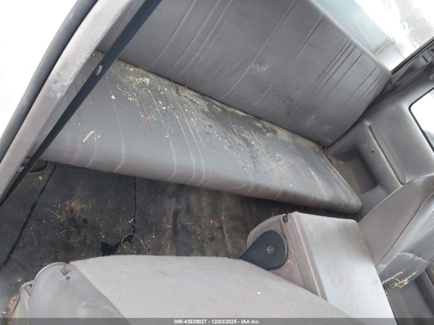 1996 Dodge Ram 2500 VIN: 1B7KC23C1TJ122236 Lot: 43839027