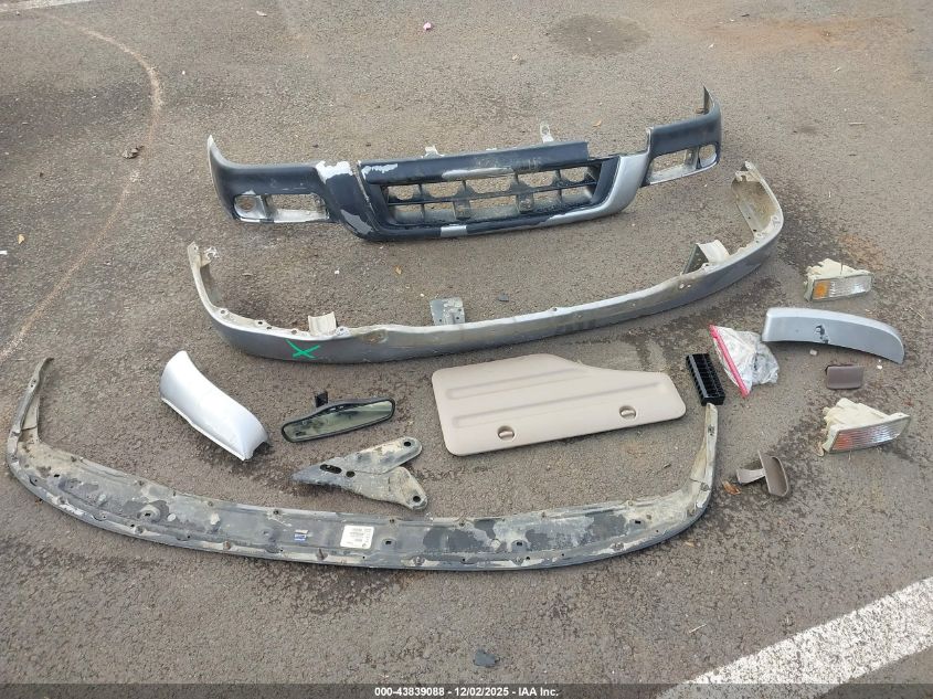 2000 Toyota 4Runner Limited V6 VIN: JT3GN87R2Y0138870 Lot: 43839088